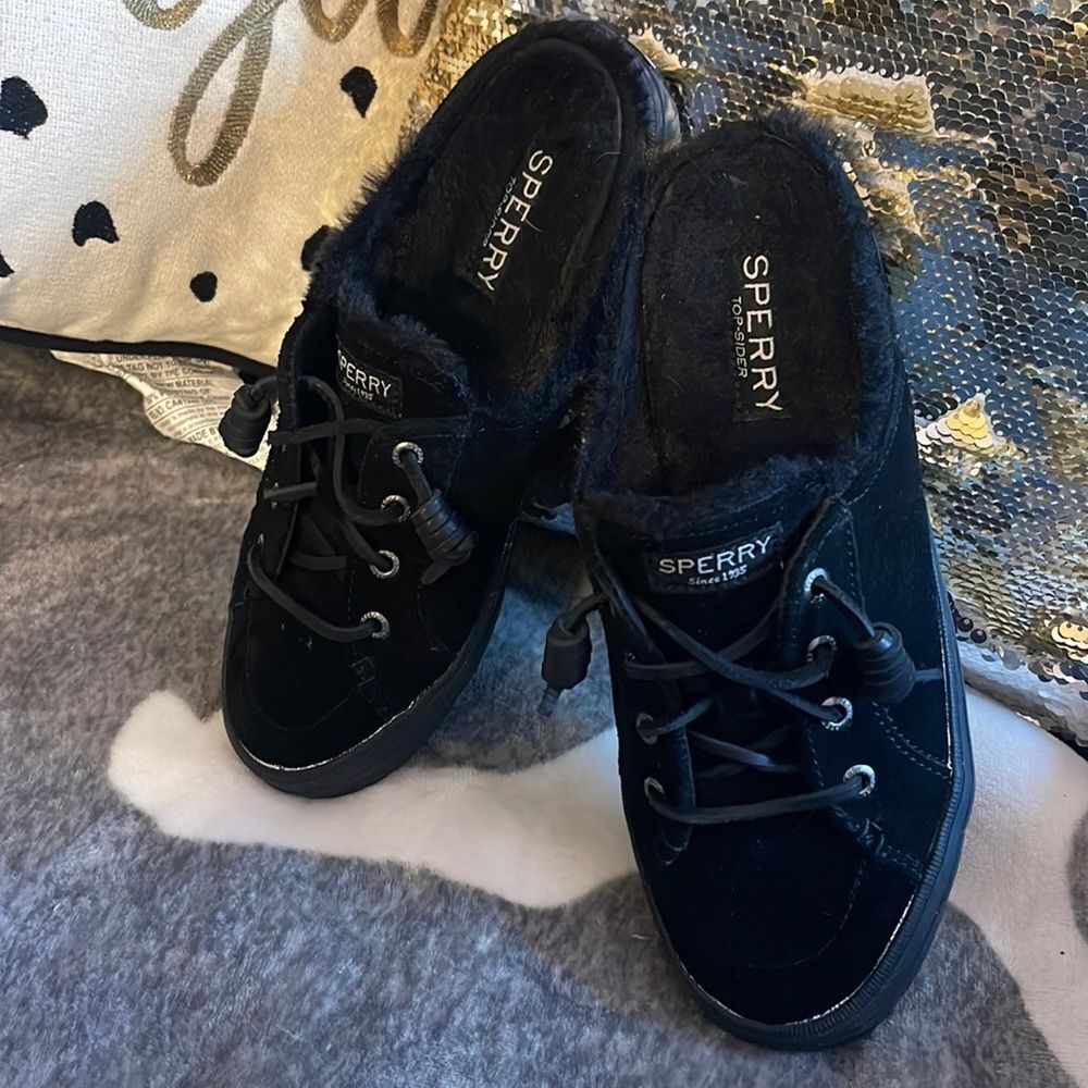 Sperry crest vibe mule /pull on sneaker shoe clog black suede fur lined 6.5